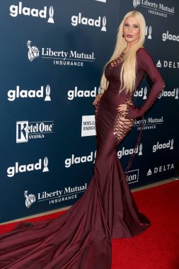 LOS ANGELES - 1 Nisan 2017 'de Beverly Hilton Oteli' nde 28. GLAAD Medya Ödülleri 'nde Casandra Cass