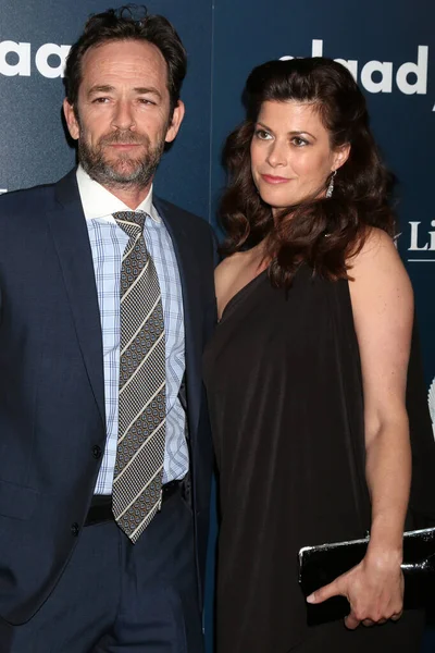 Los Angeles Apr Luke Perry Wendy Madison Bauer Gast Bij — Stockfoto