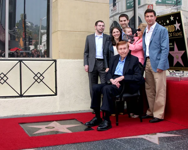 Los Angeles Feb Sumner Redstone Guests Sumner Redstone Star Ceremony — Stock Photo, Image