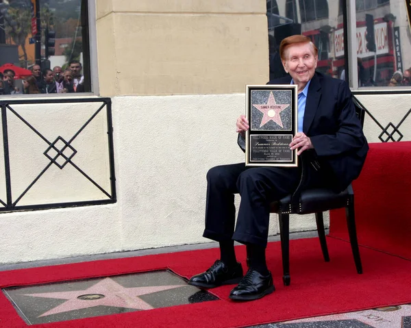 Los Angeles Feb Sumner Redstone Церемонії Sumner Redstone Star Голлівудській — стокове фото