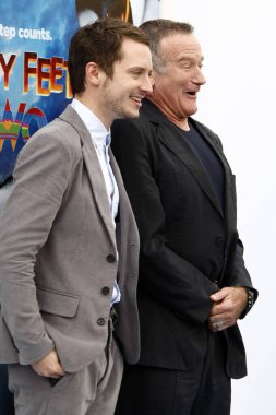 LOS ANGELES - 13 Kasım 2011 'de, Elijah Wood, Robin Williams 