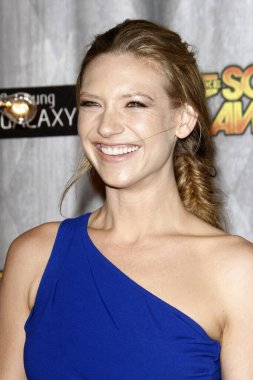 LOS ANGELES - OCT 15: Anna Torv Scream Ödülleri 2011 Universal Stüdyoları 'nda 15 Ekim 2011' de