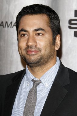LOS ANGELES - OCT 15: Kal Penn Scream Ödülleri 2011 Universal Stüdyoları 'nda 15 Ekim 2011' de