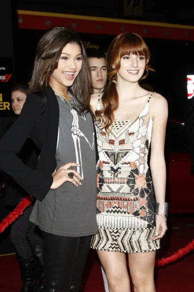 Los Ángeles Febrero Bella Thorne Estreno John Carter Regal Live —  Fotos de Stock