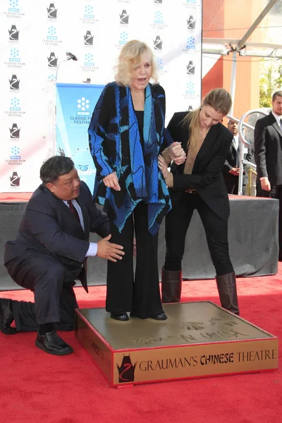 Los Angeles Nisan 2012 Kim Novak Ayak Seremonisinde Grauman Çin — Stok fotoğraf