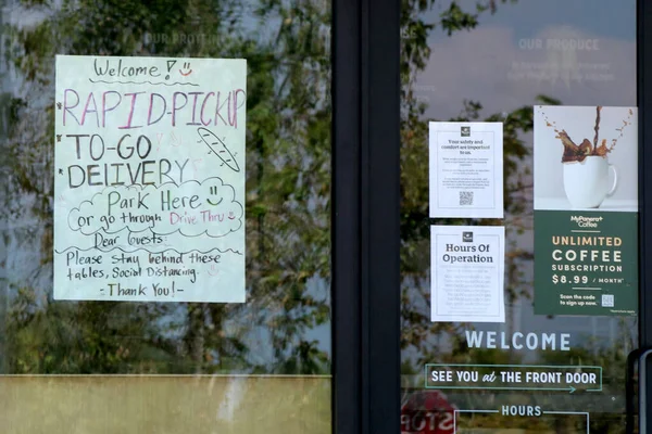 Лос Анджелес Apr Panera Bread Resturant Front Signage Businesses Reacting — стоковое фото