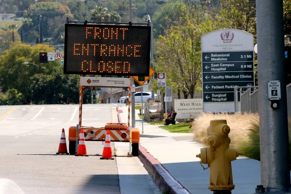 LOS ANGELES - 11 Nisan 2020 'de Loma Linda Üniversitesi Tıp Merkezi Loma Linda, CA' da COVID-19 nedeniyle hastane değişikliklerinde Loma Linda Tıp Merkezi 'nde Loma Linda Tıp Merkezi