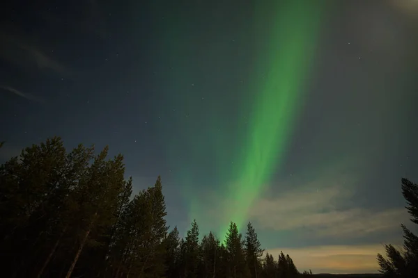 Northern Lights Aurora Borealis Península Kola Céu Noturno Iluminado Verde — Fotografia de Stock