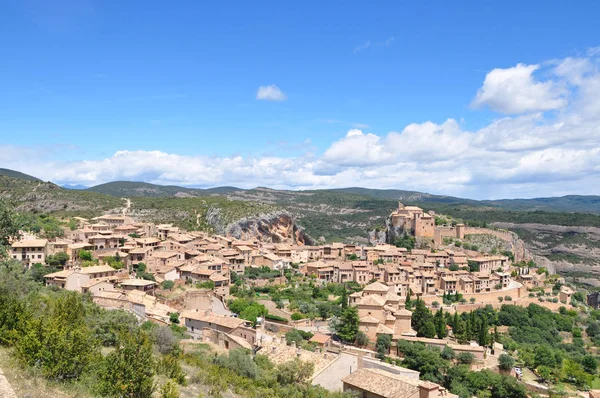 スペインの Alquezar の中世の町 — ストック写真