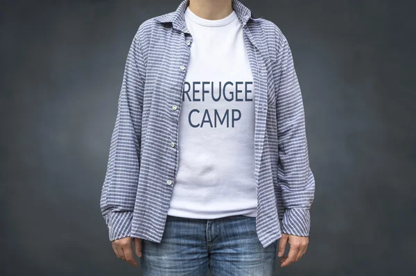 Estampado del campamento de refugiados en camiseta — Foto de Stock