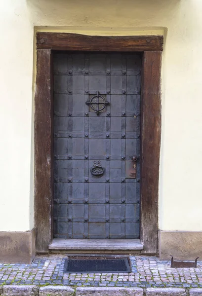 Porta de metal velho — Fotografia de Stock