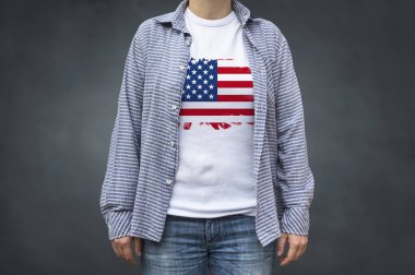 ABD bayrağı T-shirt üzerinde