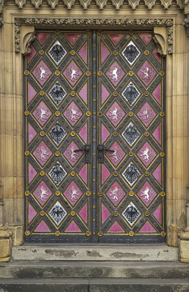 Historic metal door of the church. — Stock Photo, Image