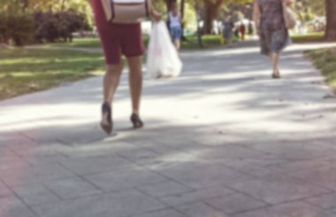 Kalabalık insan sokakta yüksek bulanık görüntü