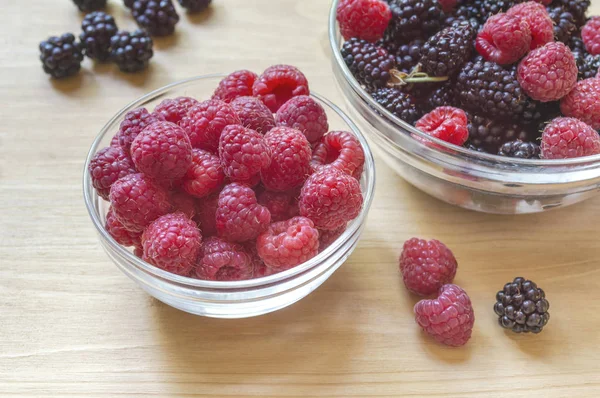 Organic ripe berries with raspberries and blackberries in a glas — Stock Photo, Image