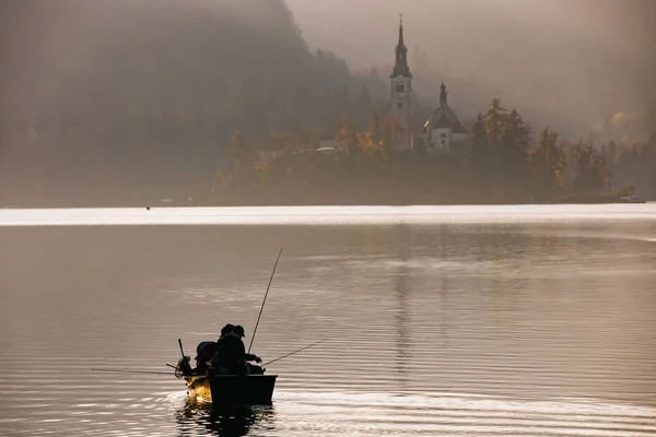 Tarde Luz Lago Bled Eslovenia Europa Iglesia San Martín Segundo —  Fotos de Stock