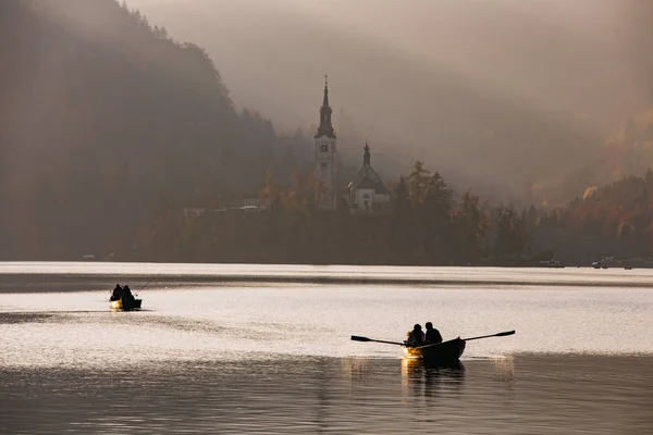 Światła Popołudniowe Bled Lake Słowenia Europa Kościół Marcina Tle — Zdjęcie stockowe