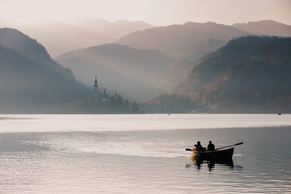 Tarde Luz Lago Bled Eslovenia Europa Iglesia San Martín Segundo —  Fotos de Stock