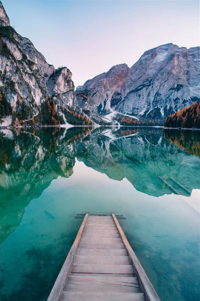 Herrliche Aussicht Auf Den Pragser Wildsee Den Schönsten See Südtirols — Stockfoto