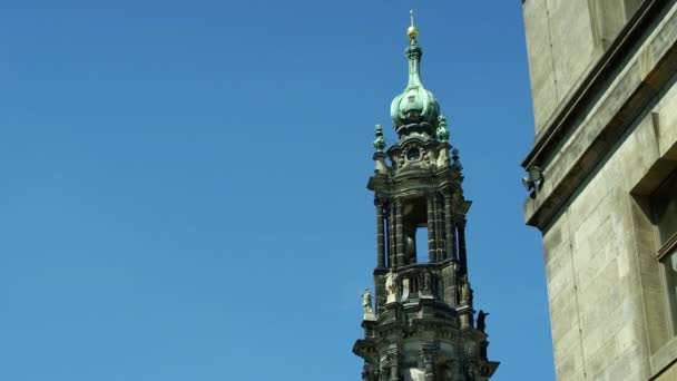 2017年 月にドイツのドレスデンでザクセン のロイヤル コートのカトリック教会 — ストック動画