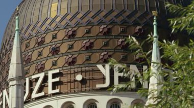 Yenidze Binası, cami., Dresden, Saksonya, tasarım elemanları ödünç bir eski sigara fabrika binası Almanya, Temmuz 2017