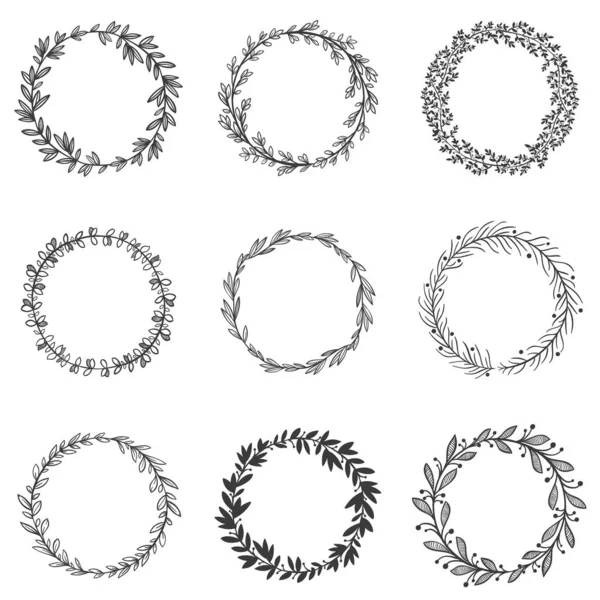 Circle leaf frames. Round branches with leafs, hand drawn floral frame and decorative sketch leaf circles vector set — Stock Vector