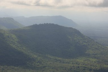 Tayland cliff üzerinde sis