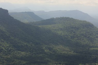 Tayland cliff üzerinde sis