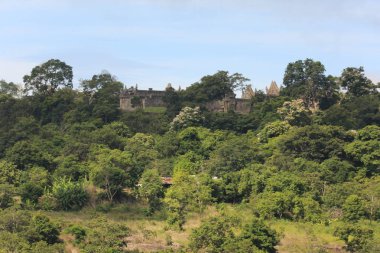 Tayland cliff üzerinde sis