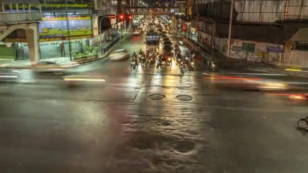 Timelapse Tráfico Por Noche Intersección Bangkok — Vídeo de stock