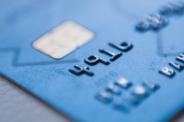 Cep Telefonu Sim Kartı Çipi Arka Grubunda İzole Edildi