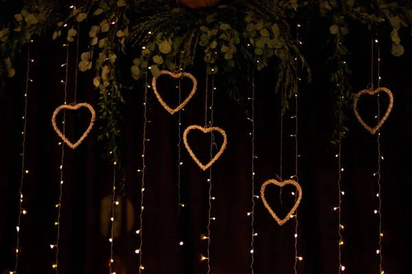 Ghirlande e decorazioni di cuori su matrimonio — Foto Stock