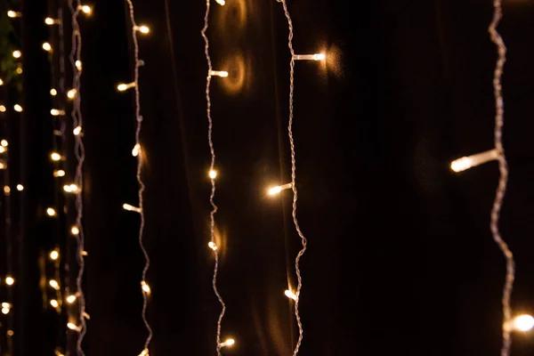 温暖的灯光的圣诞花环 — 图库照片