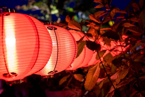 Chinese lamps are red. Chinese culture is used to decorate the home or shrine. During the New Year celebrations.