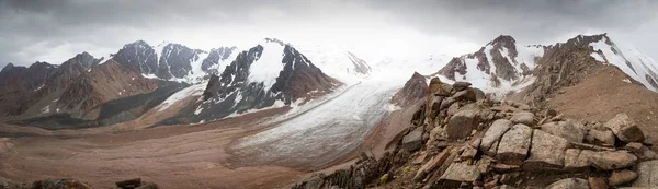 Paisaje de Tuyuk Su — Foto de Stock