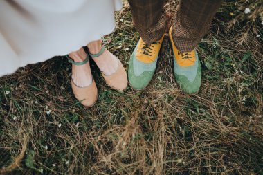 Gelin bir elbise ve ayakkabı, Ayakkabı damat