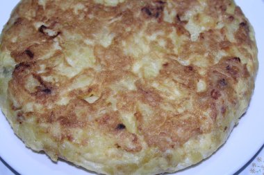 Patates omleti İspanyol soğan tuzlu yumurta çok lezzetli.