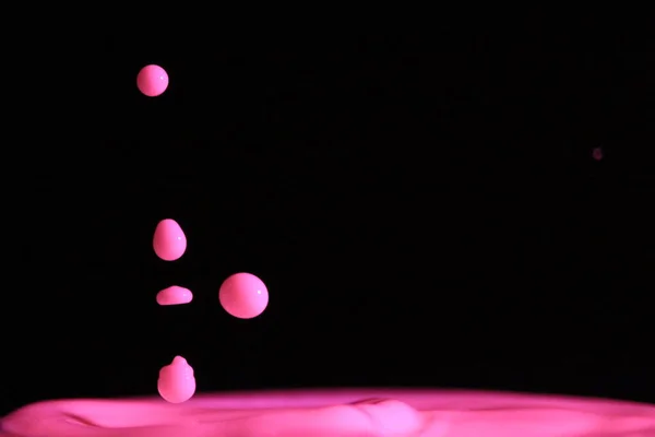 Kolor Ciekłe Krople Rozpryskujące Płyny Niesamowite Piękne Abstrakcyjne Dziwności — Zdjęcie stockowe