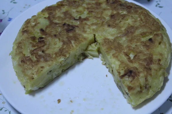 Omelette Pomme Terre Oignon Espagnol Sel Oeuf Cuisine Délicieux — Photo