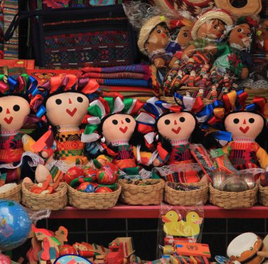 Geleneksel Meksika bebek pazarında