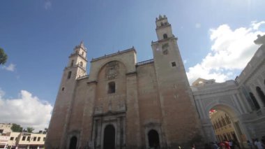 Katedral Merida, Yucatan, Meksika, geç 2017. Her zamanki gibi bir gün hızlı hareket. 