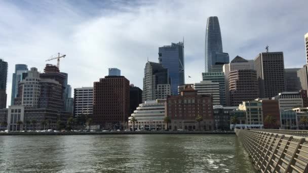San Francisco Rıhtımların Birinden Şehir Merkezi — Stok video