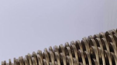 Meksika altın sikkeleri endüstriyel motor olarak dönüyor
