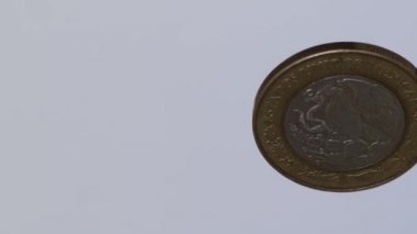 Üzerinde Xiuhtecuthli olan 10 peso.