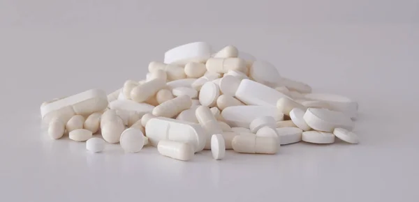 Bunching White Pills Capsules Tablets — Stock Photo, Image