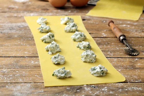 Čerstvé Tortellini se sýry — Stock fotografie