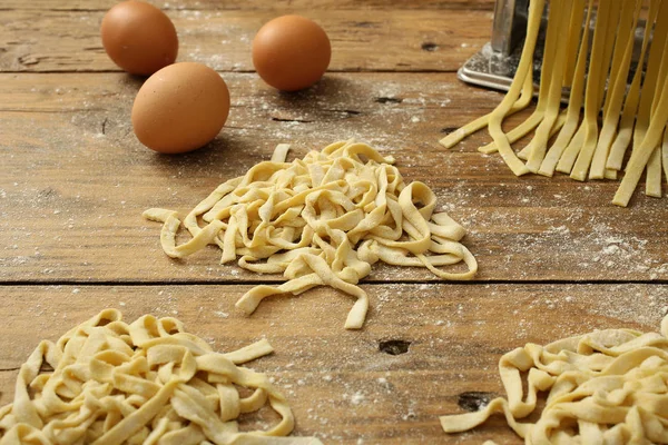 Fresh Pasta with flour — Stock Photo, Image
