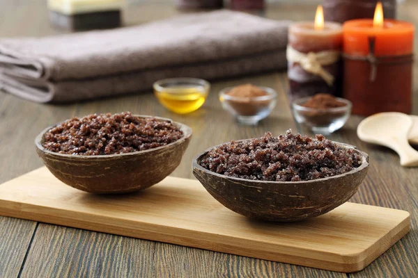 Face and body scrub in bowls — Stock Photo, Image