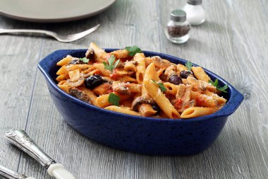 domates soslu makarna