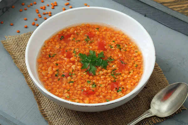 Pea soup with tomatoes — Stock Photo, Image